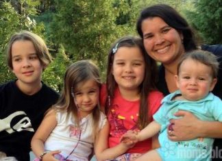 The Lonely Life of a Stay-At-Home Mom Mom and Kids