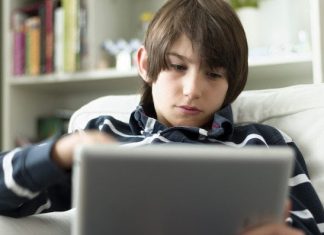 Kids & Technology: Why We Should Be Thanking Our Tablets & Smartphones