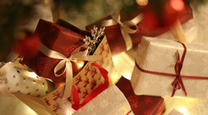 In-Store Holiday Shopping Hacks