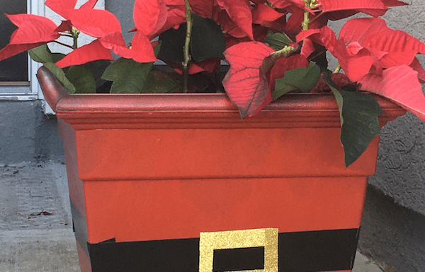 DIY Holiday Projects: Santa Claus Planter & Festive Wall Décor