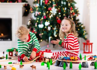 How to Cut the Toy Clutter this Holiday Season How to Cut the Toy Clutter this Holiday Season