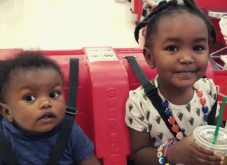 Pressing Pause and Being in the Moment with Your Kids Pressing Pause and Being in the Moment with Your Kids