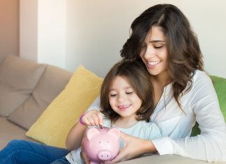 4 Ways to Live Frugally As a Family (Without Making Huge Sacrifices)