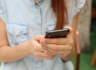 My 13-Year-Old Doesn’t Have a Phone My 13-Year-Old Doesn’t Have a Phone