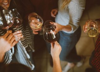 The Only Article About Moms Drinking Wine You Should Actually Read