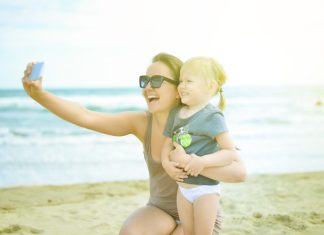 Top 4 Smartphone Video-Recording Tips for Moms
