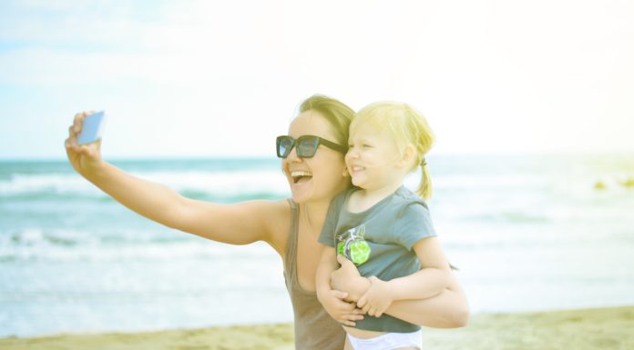 Top 4 Smartphone Video-Recording Tips for Moms