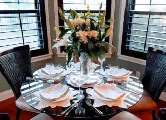 The Lost Art of Setting a Fancy Table table setting