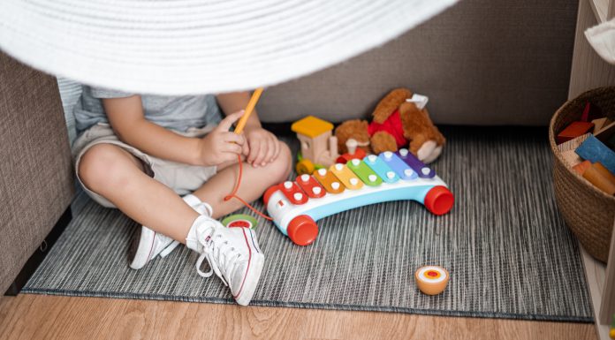 Don’t Let Holiday Gifts & Gadgets Damage Your Child’s Ears hearing loss