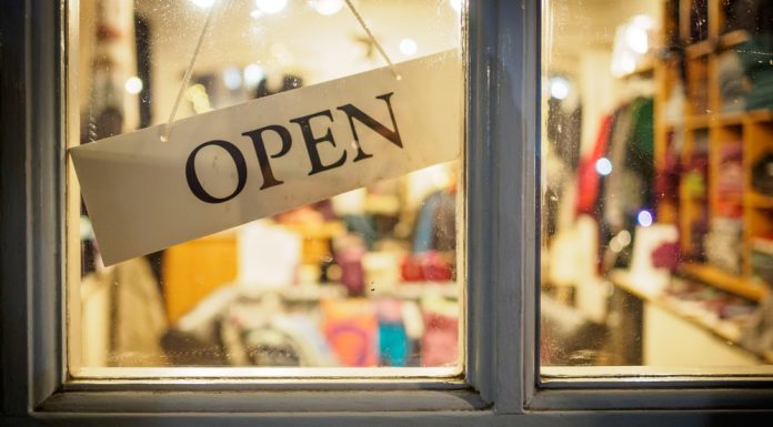 4 Reasons Why You Should Shop Small This Holiday Season shop small