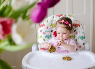 Baby-Led Weaning: A Fun Feeding Alternative baby led weaning