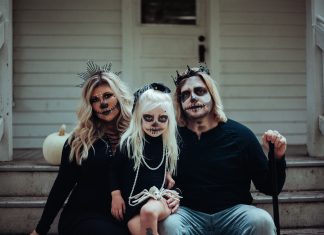 Tips and Ideas for Easy Family Halloween Costumes