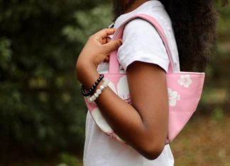 Stocking Stuffers: Tween Purse Essentials purse essentials