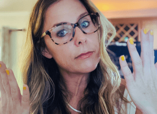 Angry Mom = Angry Karen