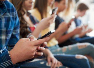 Dear Parent, From a Teacher: Cell Phones Are a Huge Problem in Schools cell phones