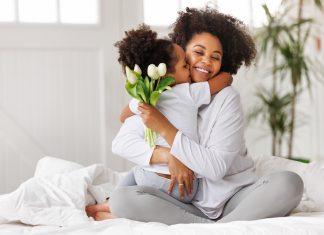 6 Simple Ways to Teach Your Children to Be Kind to Others teach children to be kind