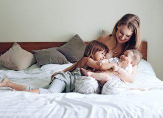 Memo to Moms With a Newborn AND a Preschooler newborn and preschooler