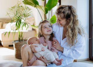 Preparing the Littles When Expecting a Sibling sibling
