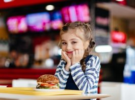 Family Meal Deals & Other Kids Eat FREE Specials Around Jax kids eat free jacksonville