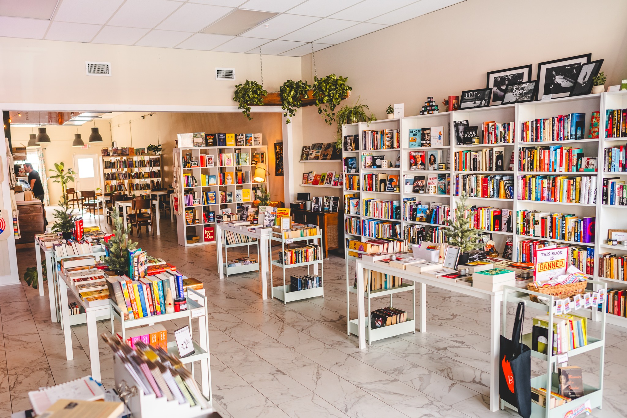 Family Book and Music Session  | Happy Medium Books Cafe