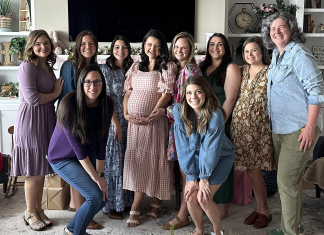 How to Be a Villager: 5 Simple Ways to Show Up for a Postpartum Mom